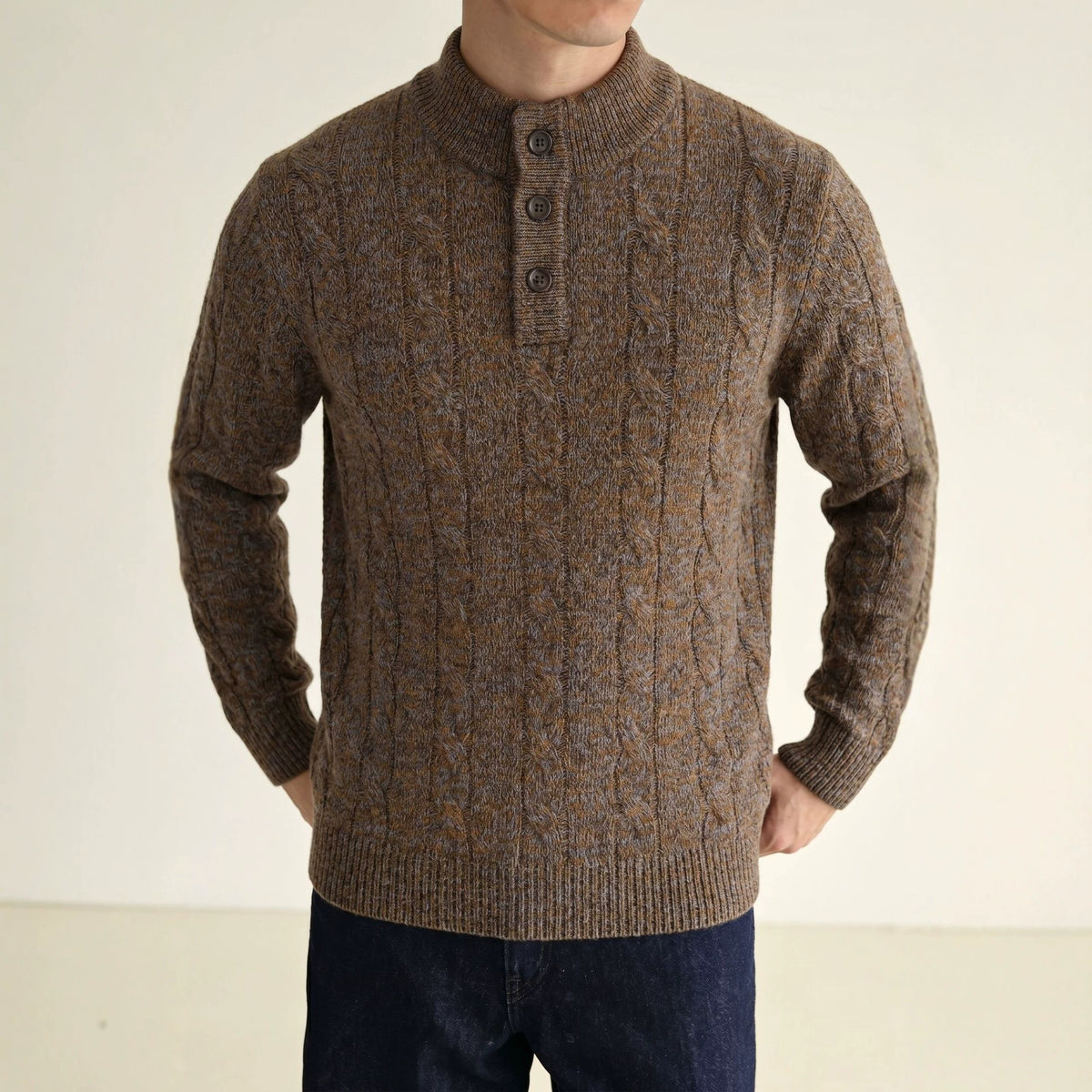 Round neck loose sweater for men