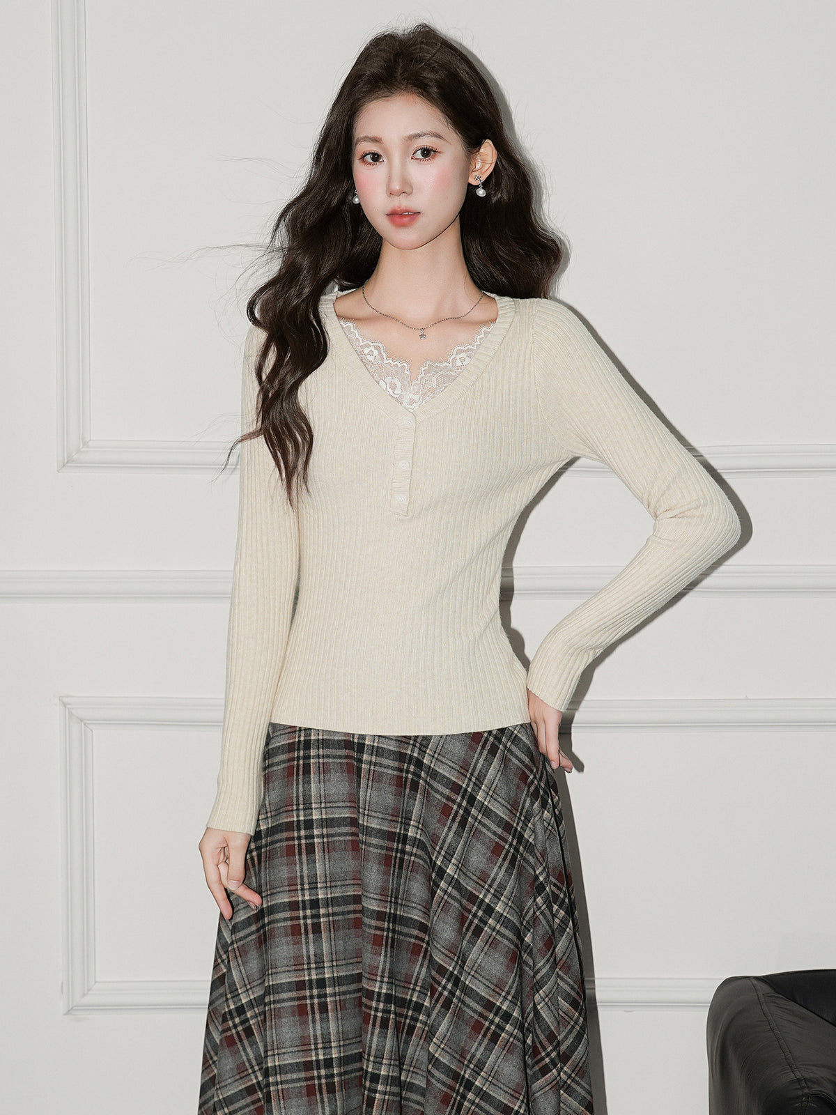 Lace V-Neck Long Sleeve Knit Bodysuit T-Shirt for Women, Slim Fit, Elegant Top for Fall and Winter