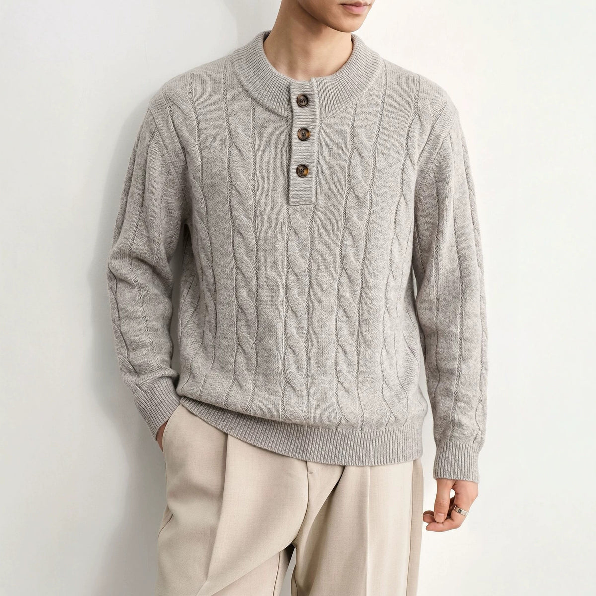 Round neck loose sweater for men